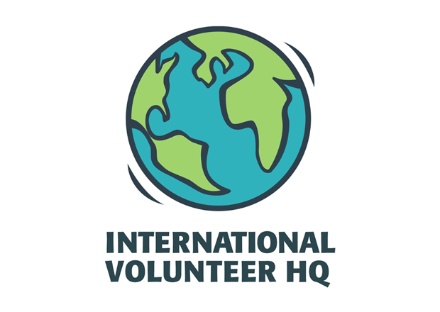 Caitlin and Jake volunteer in South Africa