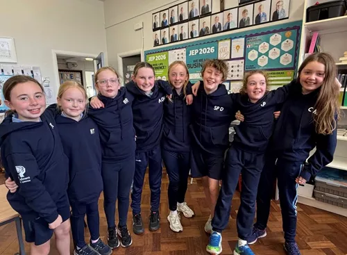 681452651 1409947550936237 3525678252328981432 N