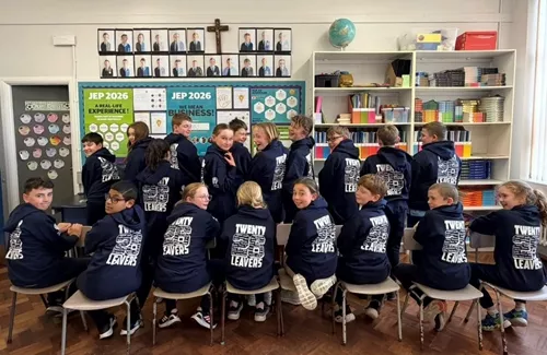 682732561 1409947407602918 2240485507942182719 N